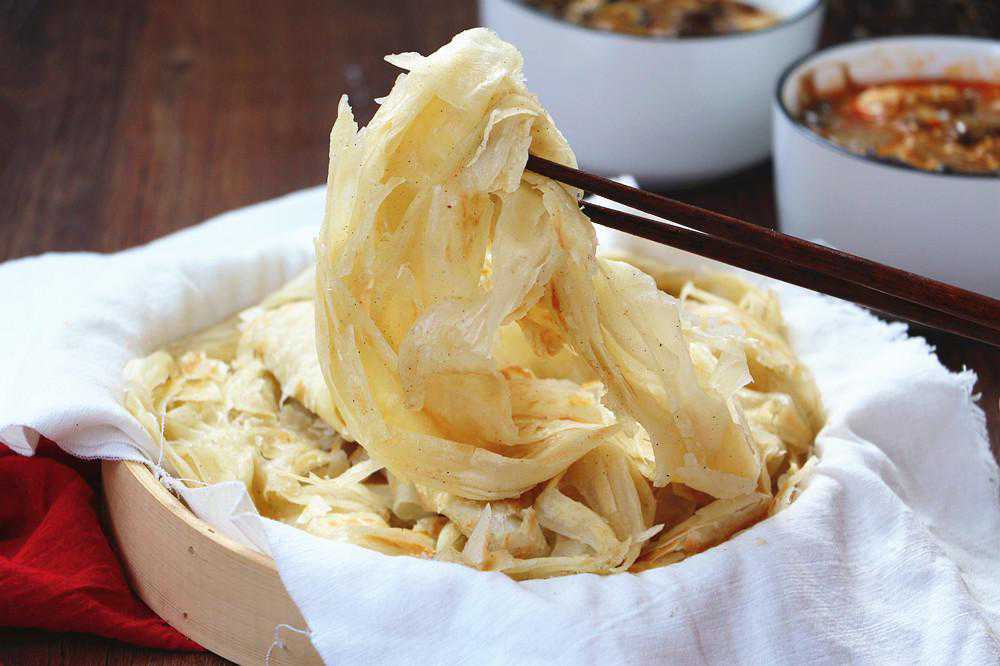 人人都能做好饼，15张大图详解面丝如缕，油香扑鼻的手抓饼