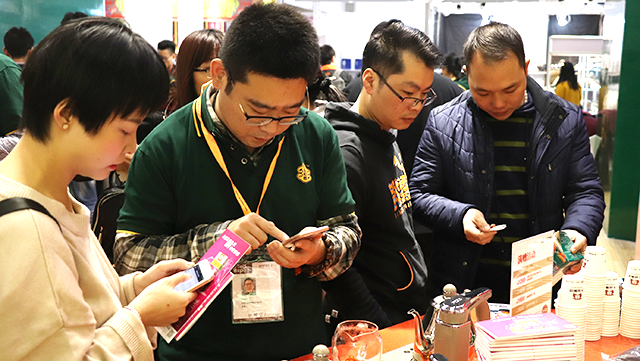 袋泡茶、新式茶饮、金柑普 大益和快消碰撞出怎样的“新奇”？