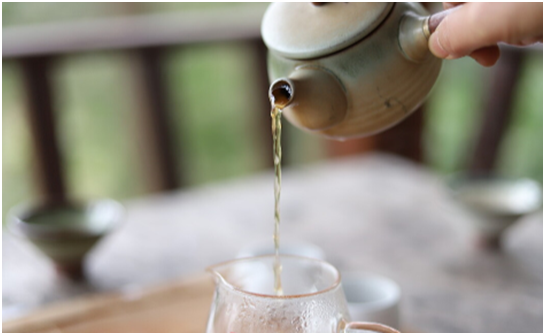 喝茶时间有讲究，茶圈公认的3个最佳时间，早知道早受益，别不懂