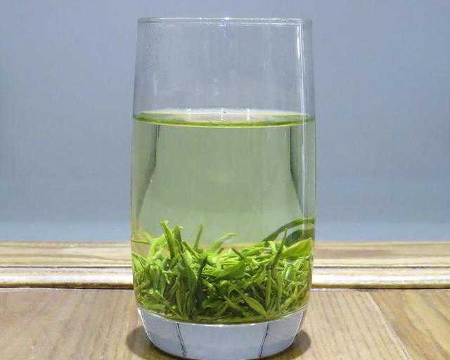 信阳毛尖VS都匀毛尖大PK，均属绿茶的两款毛尖茶哪一款更好喝呢？