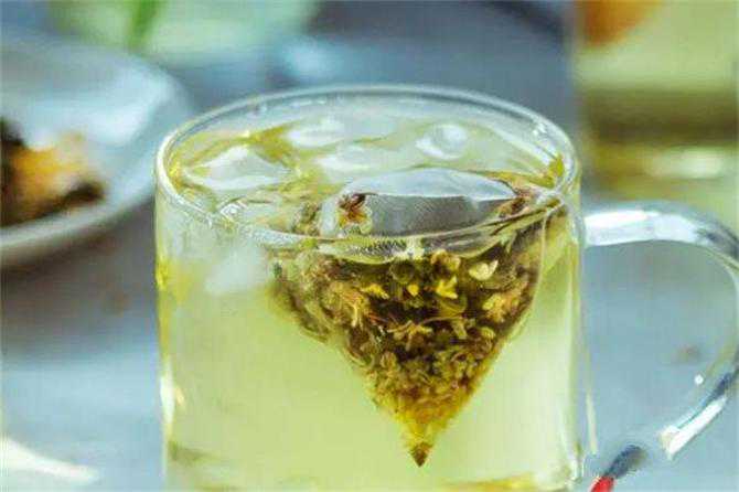 冷泡茶的正确冲泡方式，老茶客：只需4步，补水解渴，轻松一夏