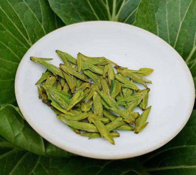 以“色绿、香郁、味醇、形美”四绝闻名中外，你知道是什么茶吗？