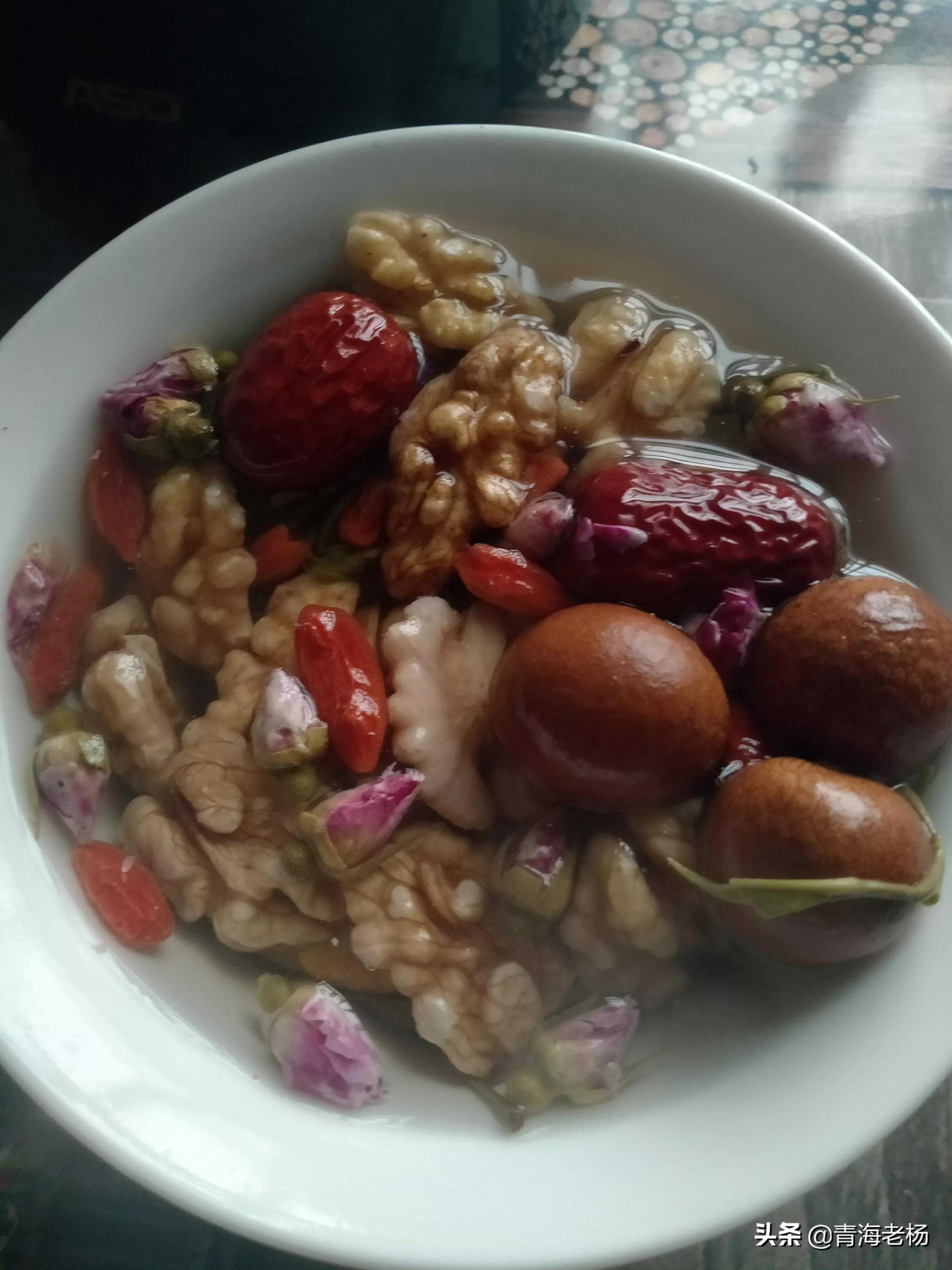 在青海有一种喝茶叫刮碗子