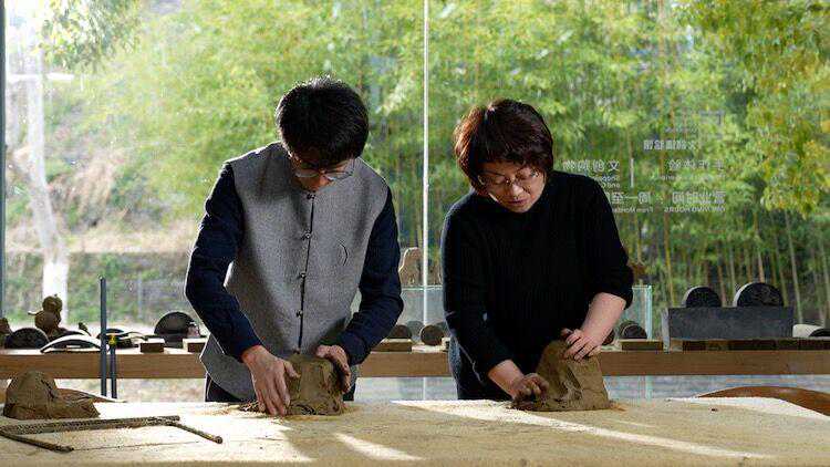 盛世中华 何以中国｜古法复原让土料方砖以“金”相称