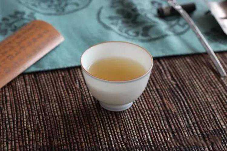 普洱茶名寨之班盆古茶山，班盆普洱茶的口感特点