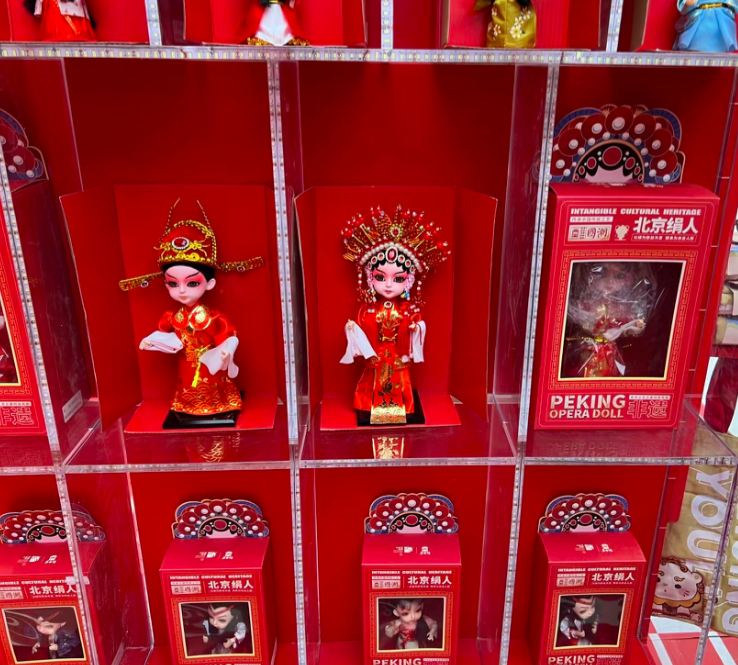 龙年糕点、北京绢人……返乡过年这些京味年货带了么？