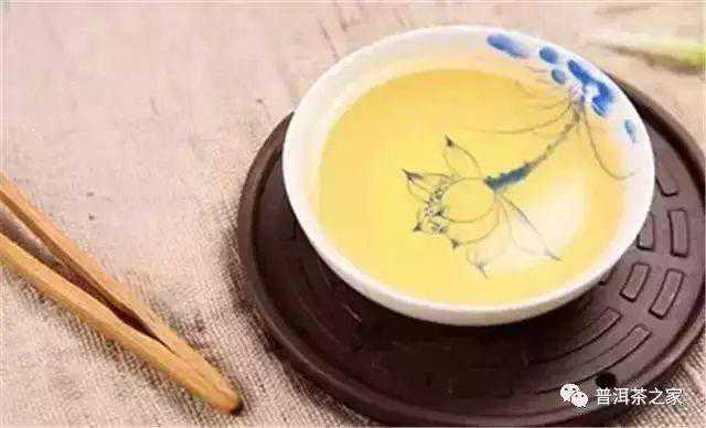 西双版纳之巅，滑竹梁子普洱茶的特点