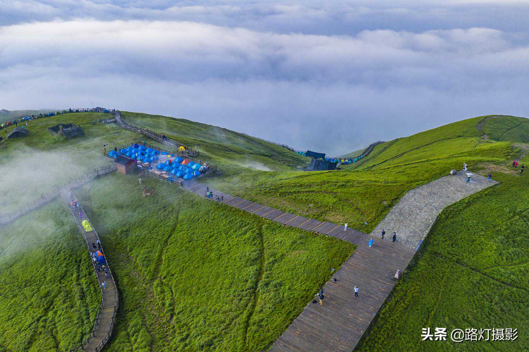 中国最美的高山草甸，江西武功山上演最美云海，云雾升腾宛如仙境