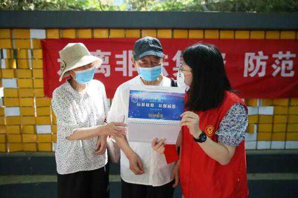 免费茶艺培训，到店送礼品？“茶艺师”的热情服务背后是……