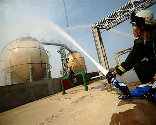 凶险！吸了口奶茶，杭州快递小哥差点没命！此事已多次发生，记住保命动作